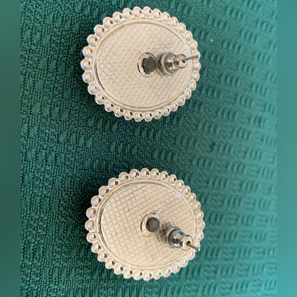 Pink Oval Plastic Gem Earrings Vintage Silver Tone Post Back - Picture 5 of 7